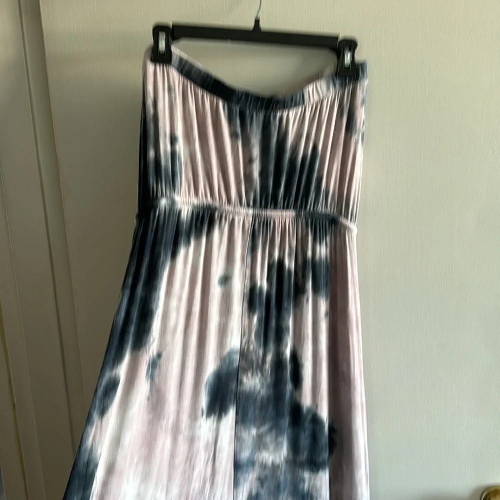 Pink and gray tie-dye strapless lounge dress - Picture 3 of 4